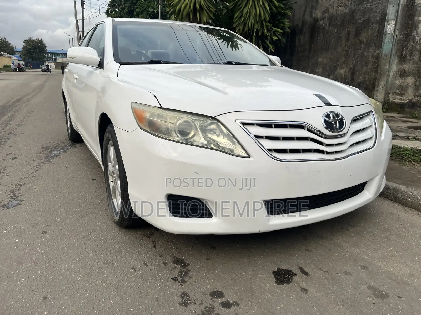 Toyota Camry LE 4dr Sedan (2.5L 4cyl 6AM) 2010 White