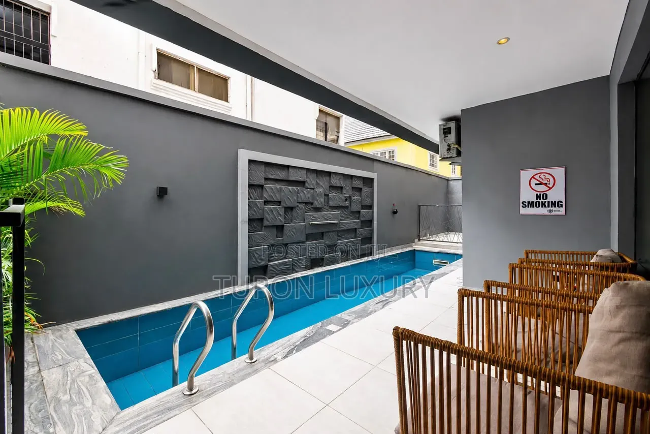 Luxury Studio Apartment With Pool and Gym