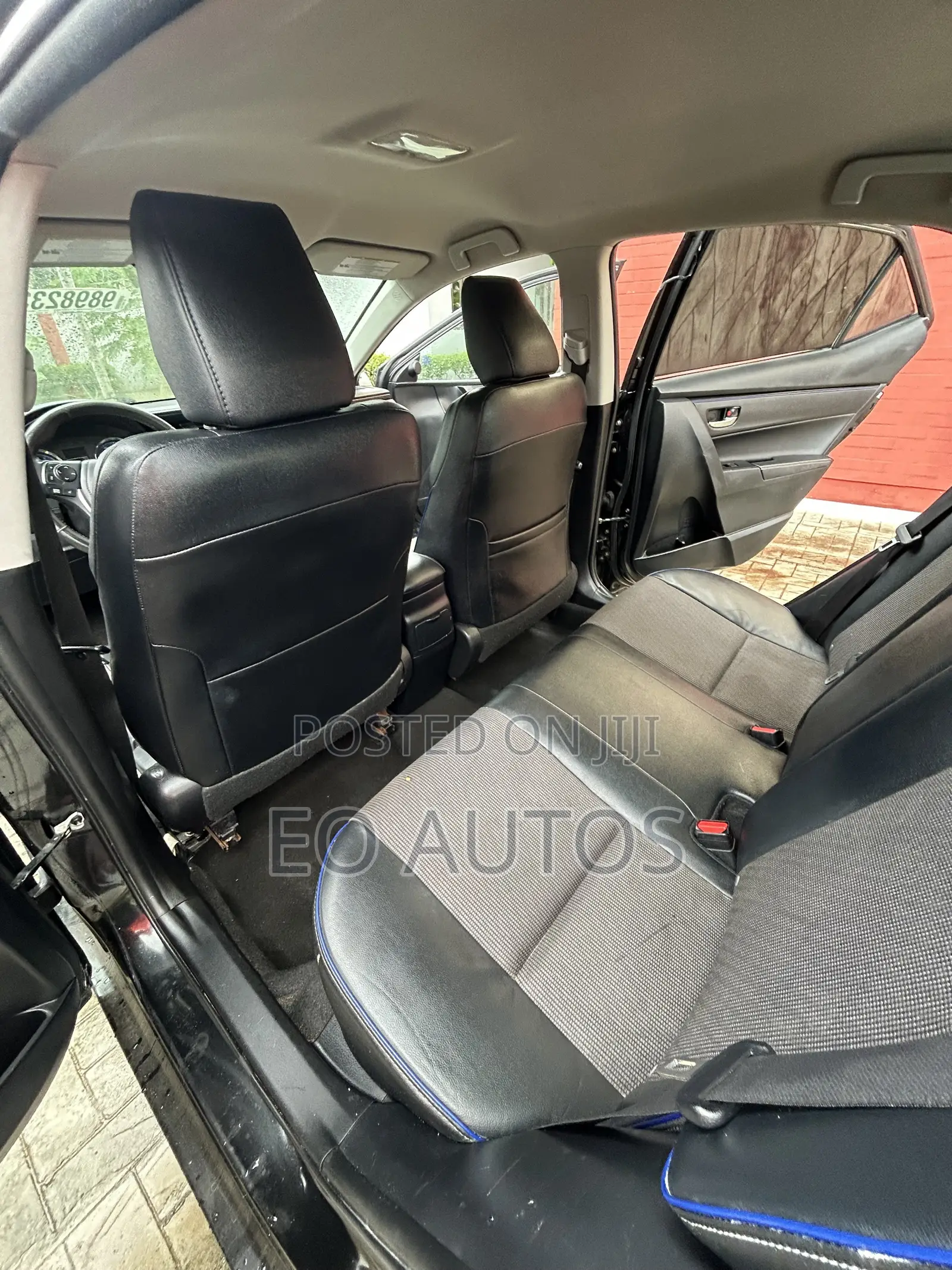 Toyota Corolla SE Special Edition 4dr Sedan (1.8L 4cyl CVT) 2017 Black
