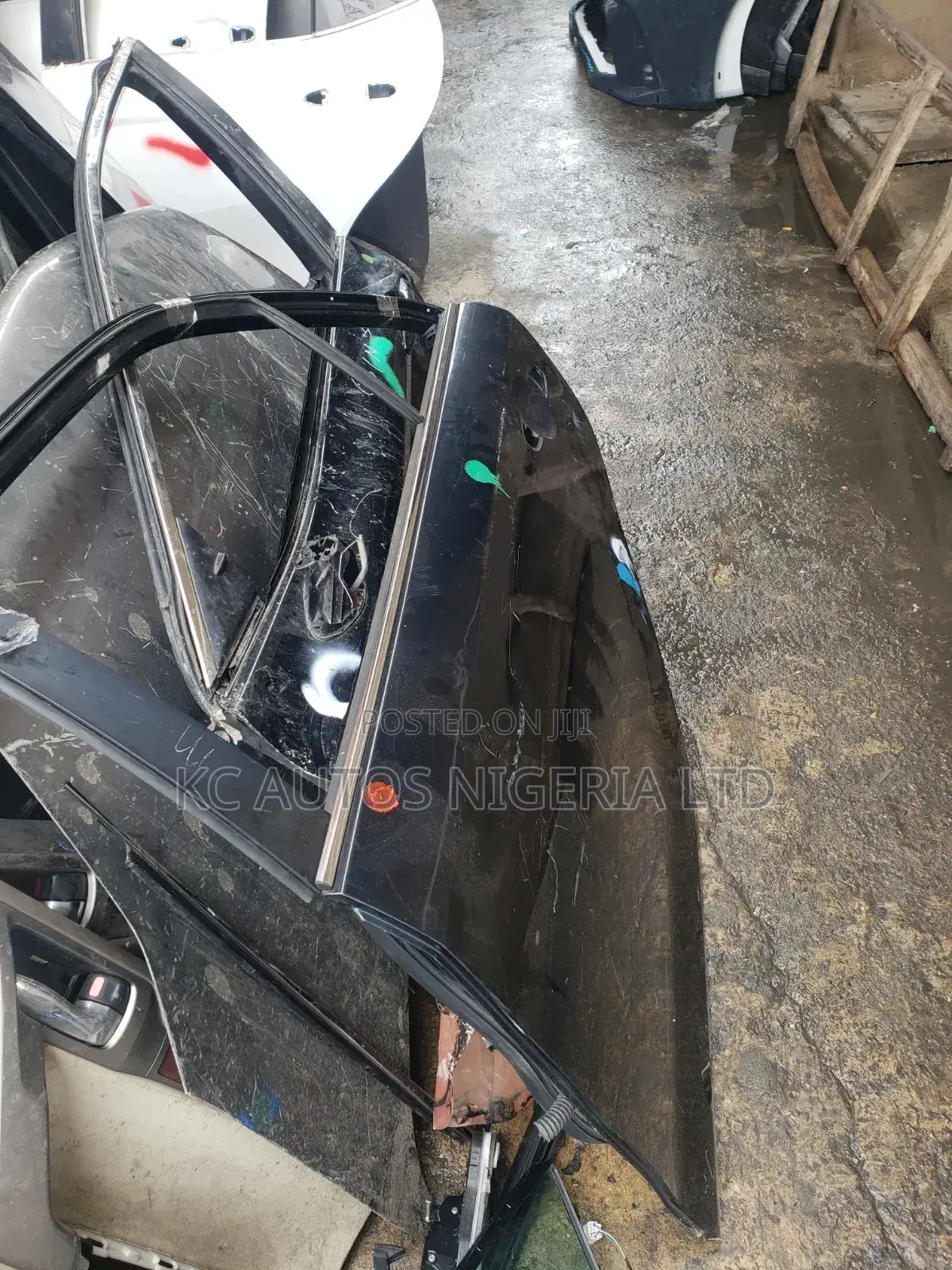 Door Toota Camry 2012-2013 Left