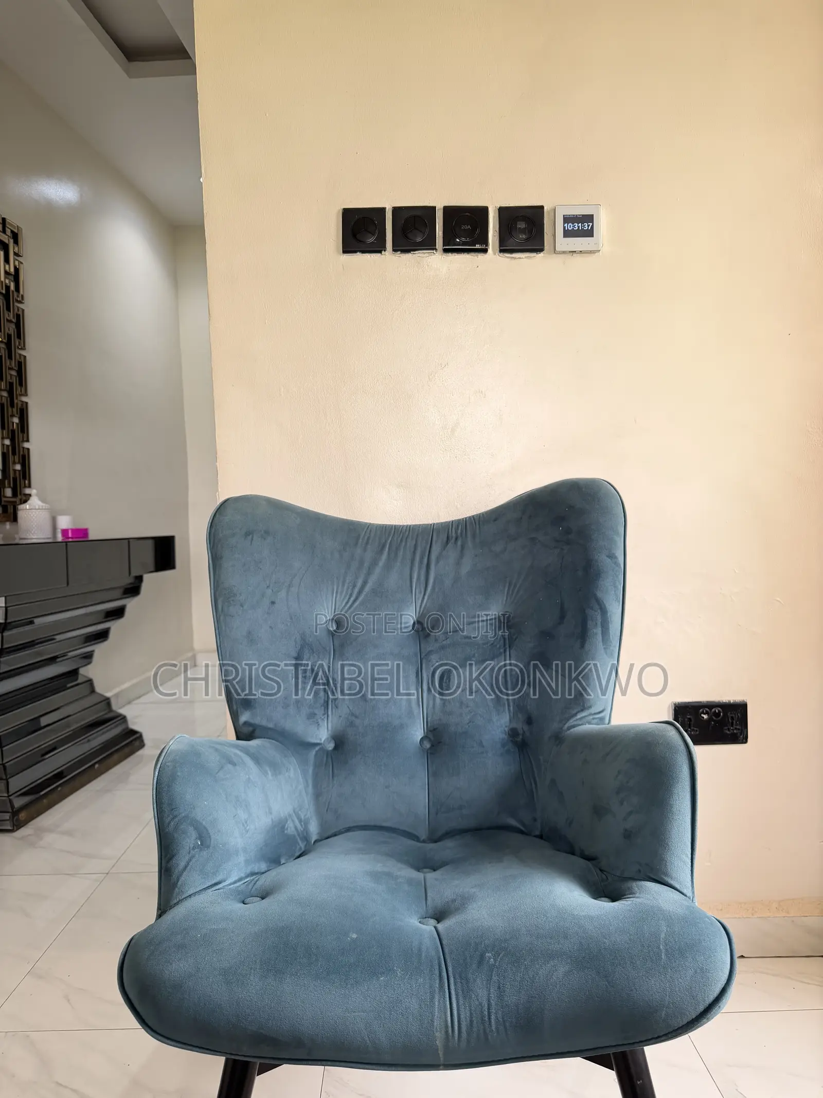 Teal Blue Velvet Accent Single Seater Chair.