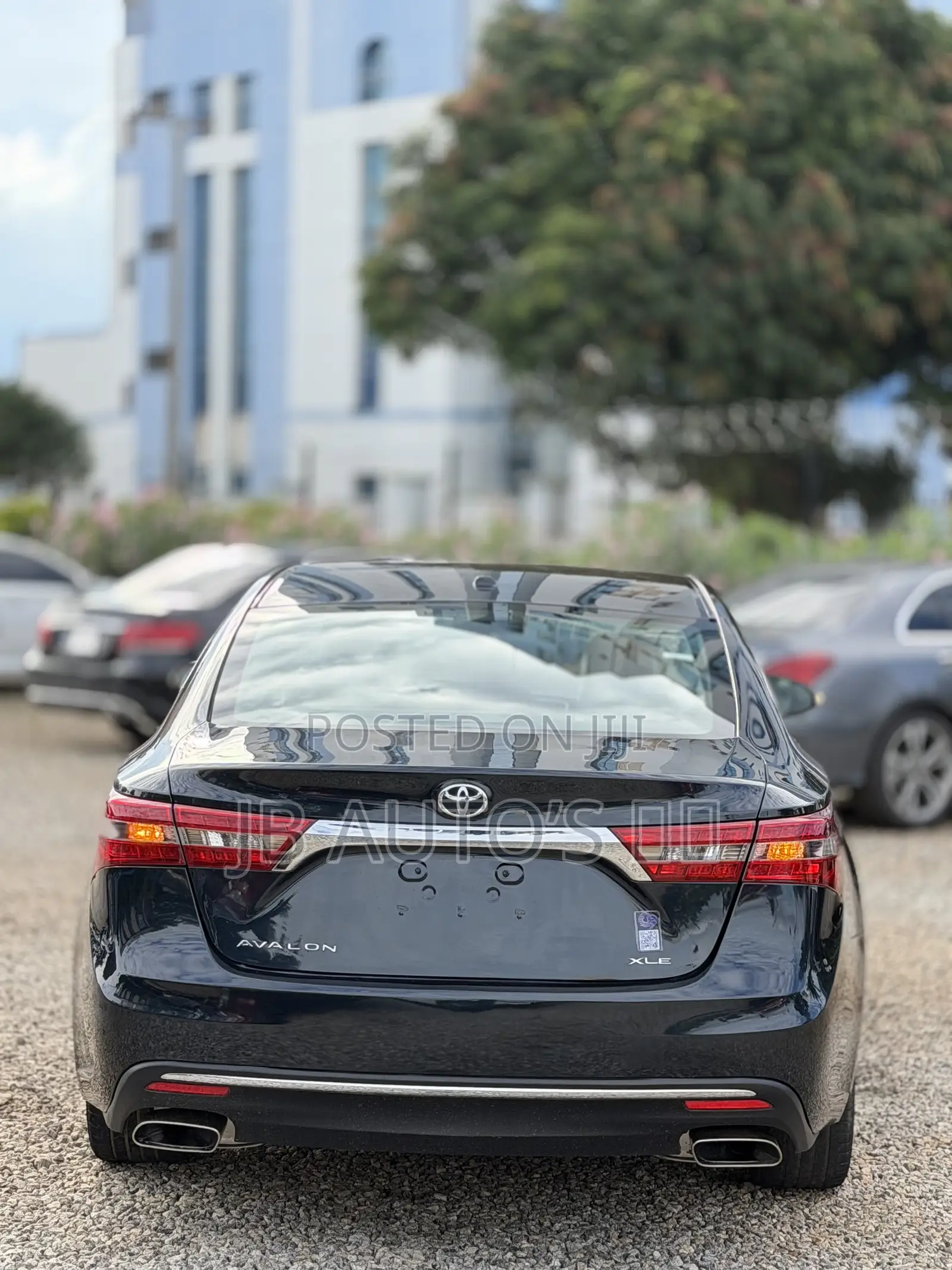 Toyota Avalon XLE Plus Sedan FWD (3.5L 6cyl 6A) 2017 Black