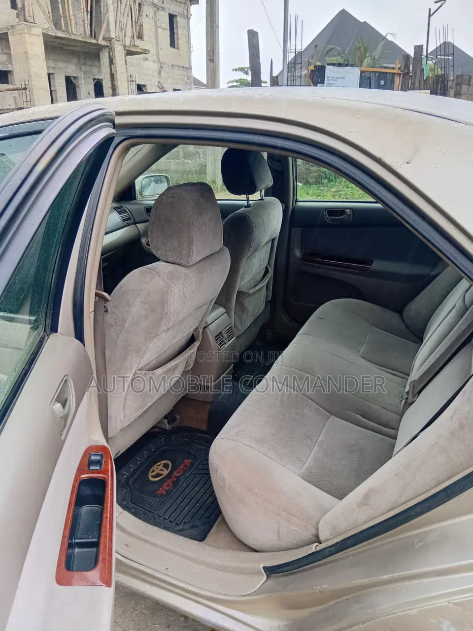 Toyota Camry 2004 Gold