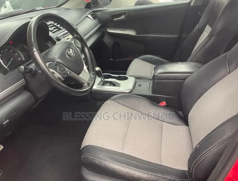 Toyota Camry SE 4dr Sedan (2.5L 4cyl 6A) 2014 Red