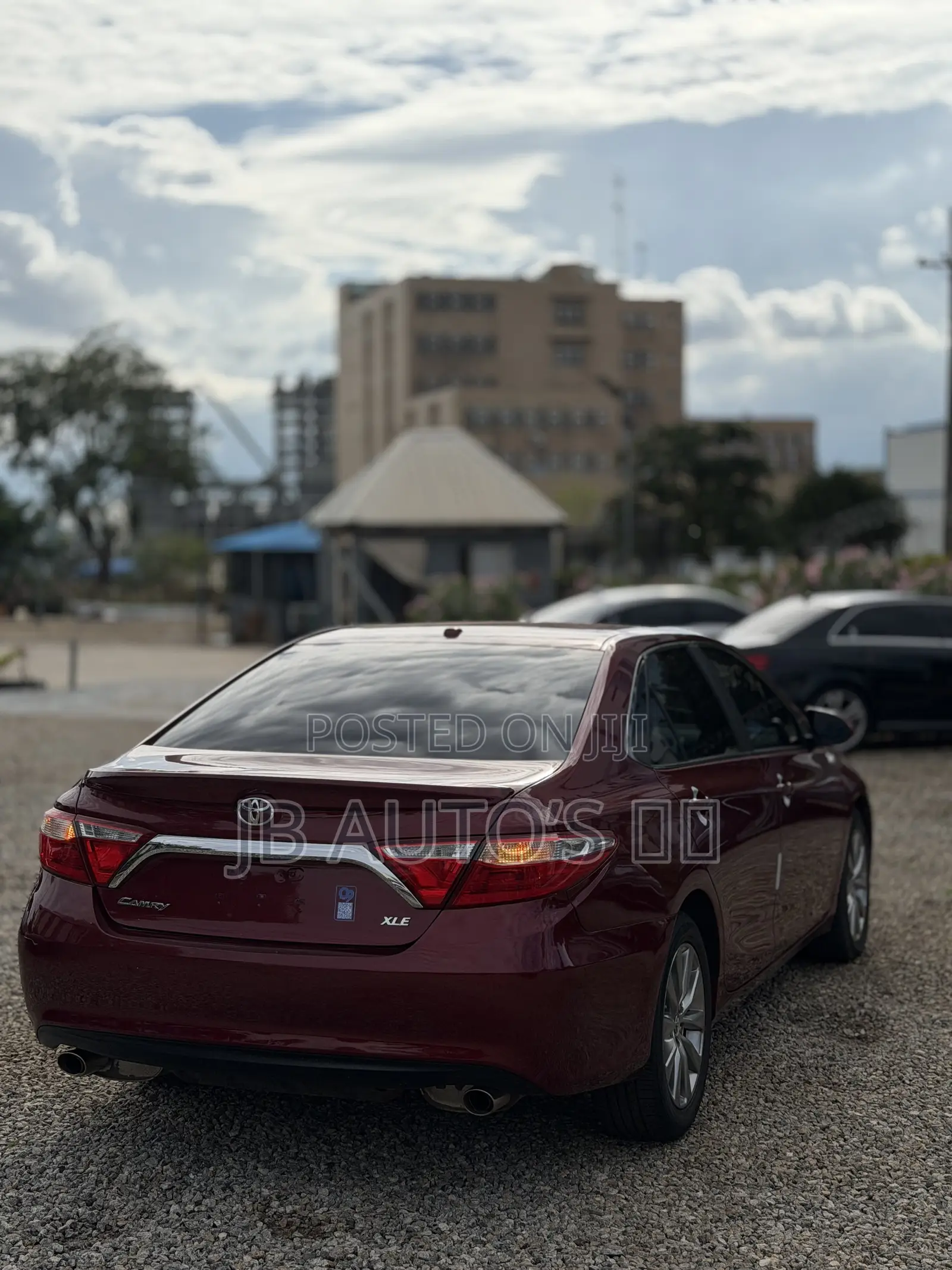 Toyota Camry XLE V6 4dr Sedan (3.6L 6cyl 6A) 2016 Red