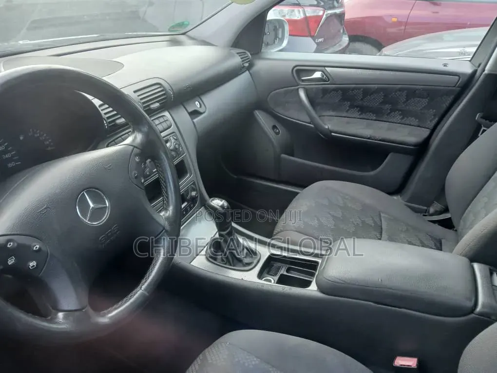 Mercedes-Benz C200 2005 Silver