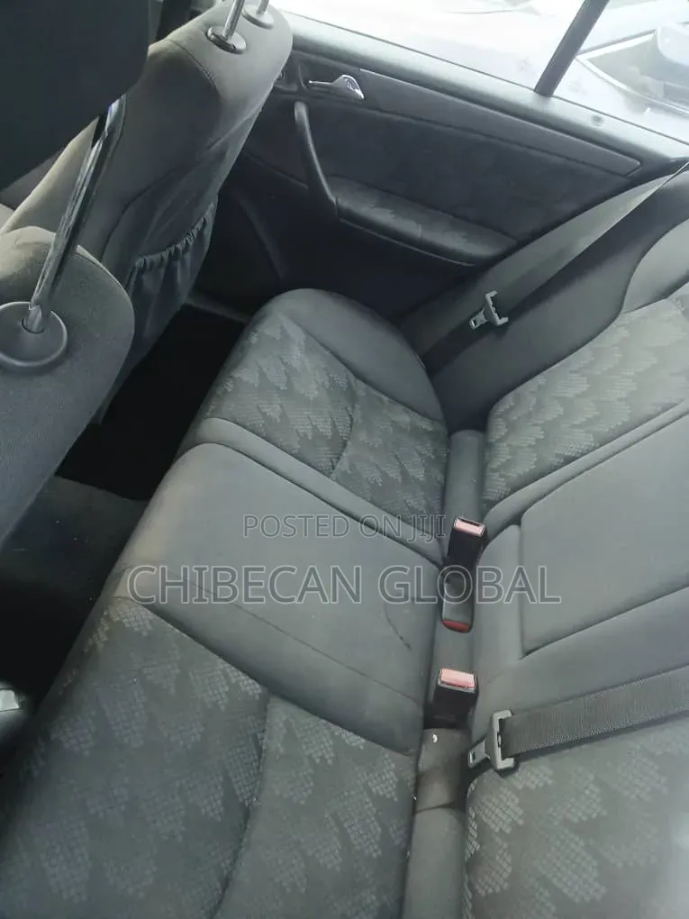 Mercedes-Benz C200 2005 Silver