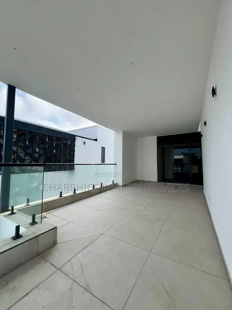 5bdrm Duplex in Lekki Phase 1 for sale