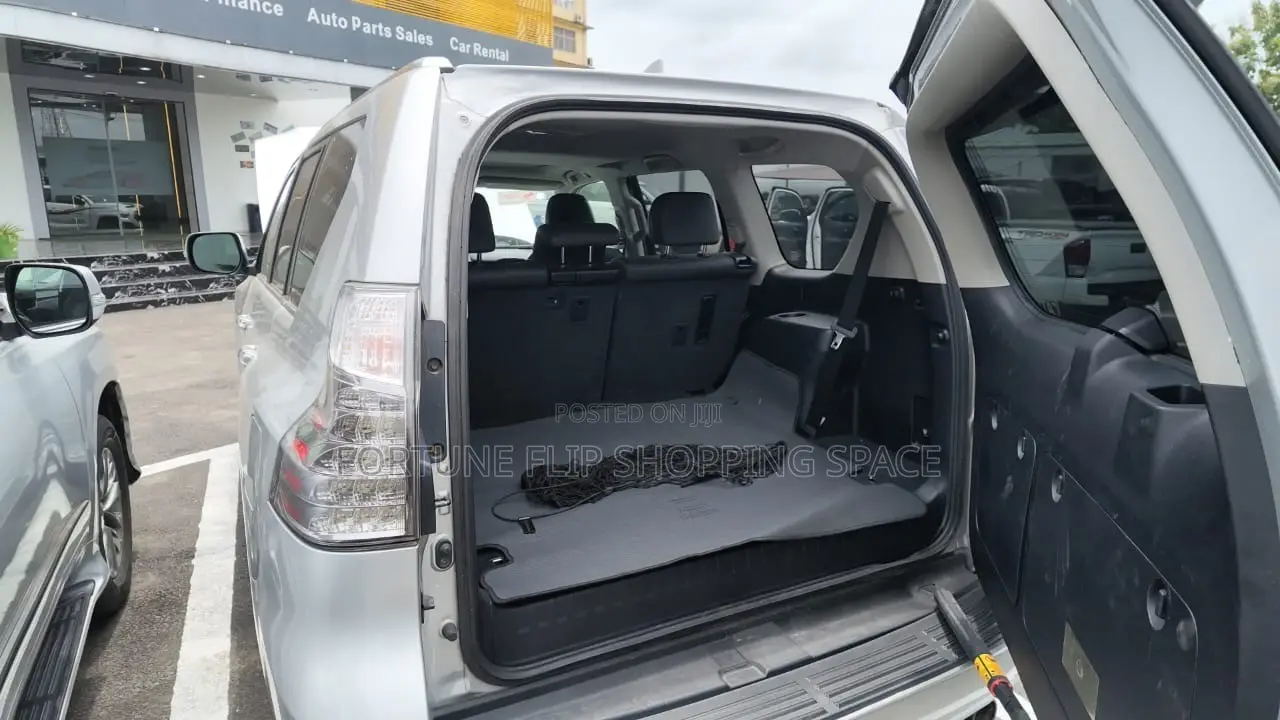 Lexus GX 2013 Silver