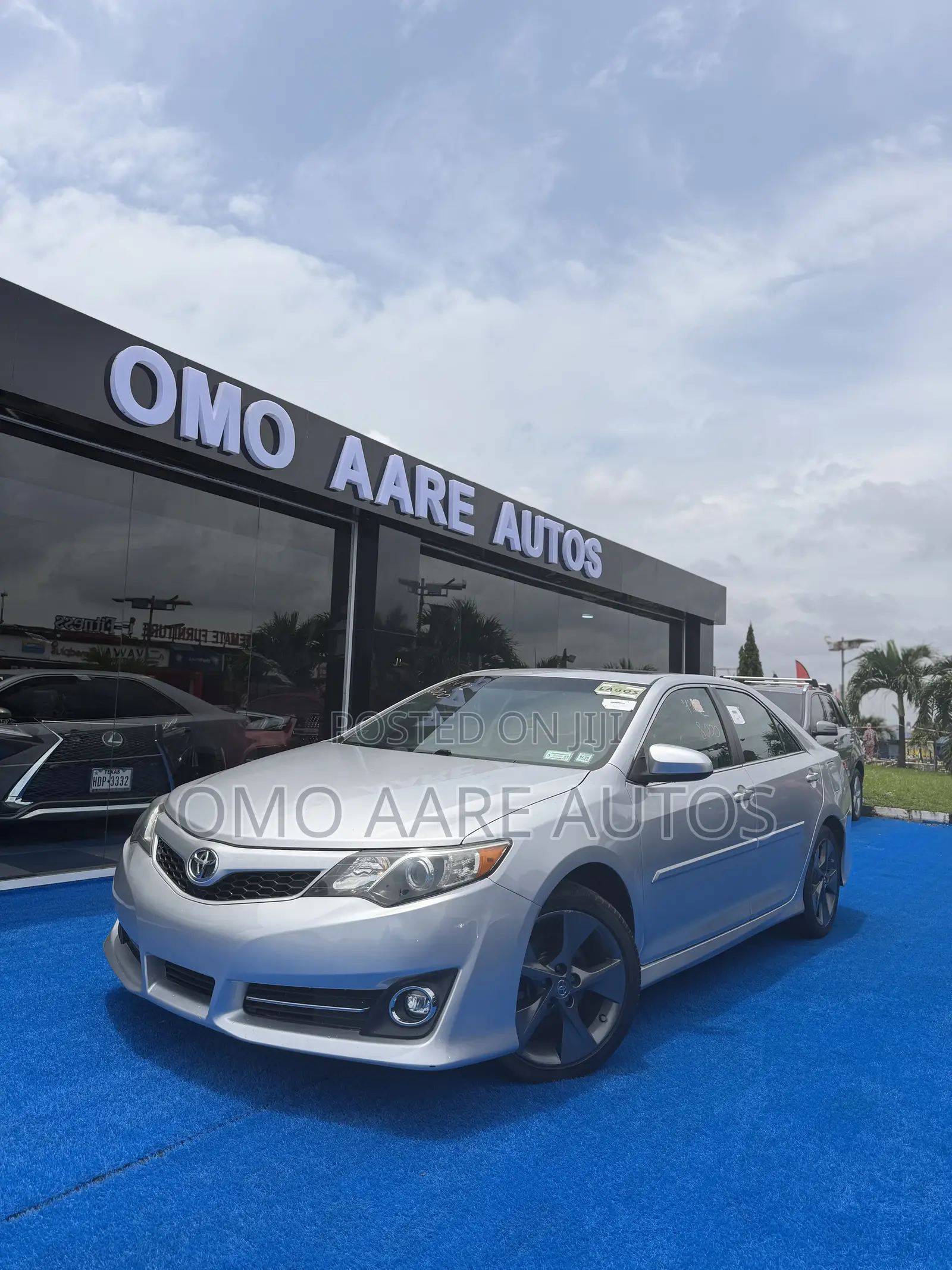 Toyota Camry SE 4dr Sedan (2.5L 4cyl 6A) 2013 Silver