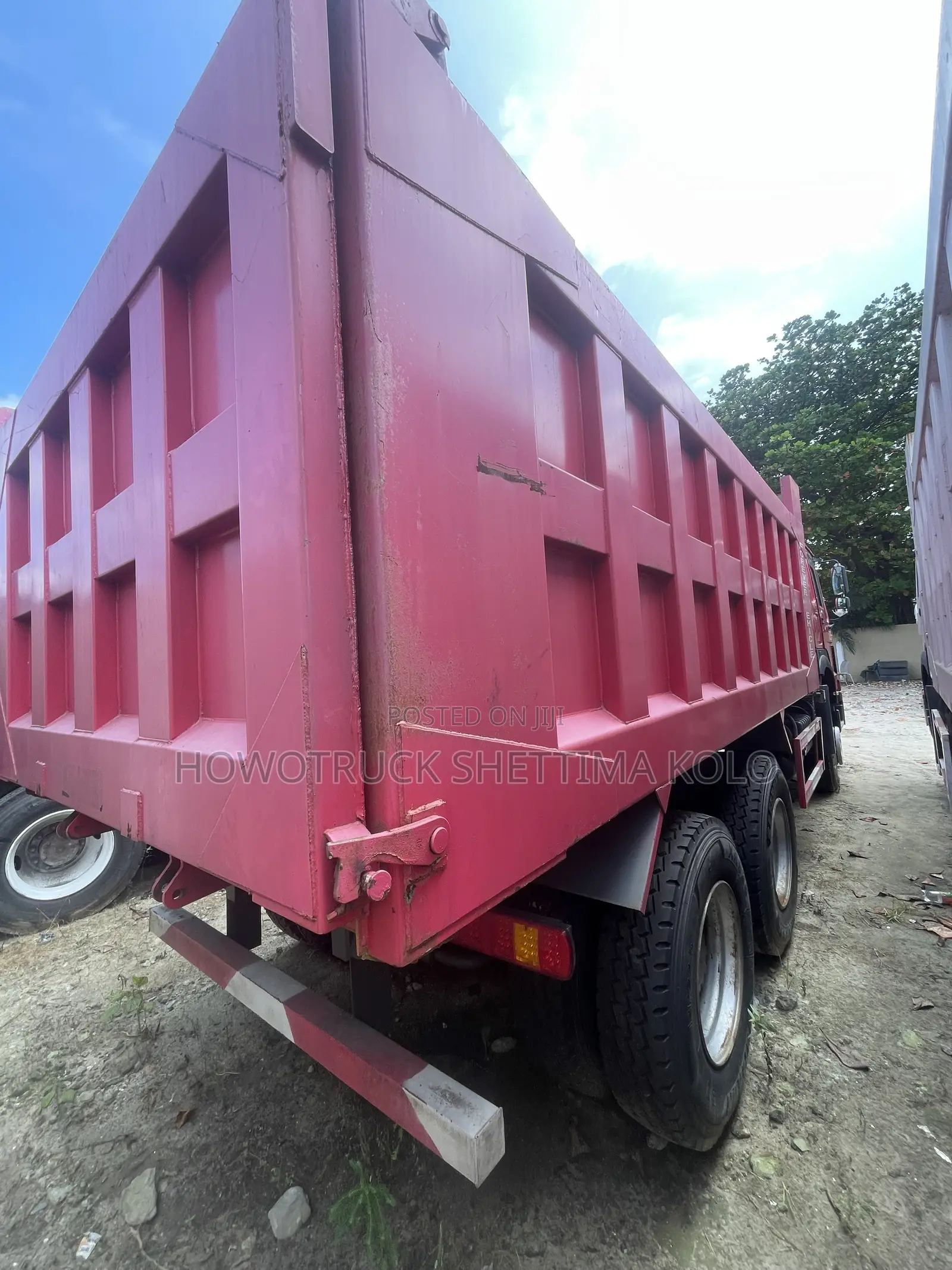 Howo Tipper Two Step Bucket 2007 Red