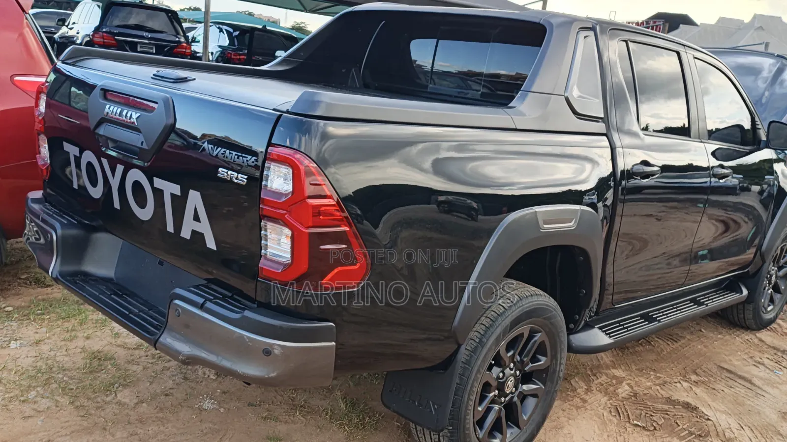 Toyota Hilux 2021 Black