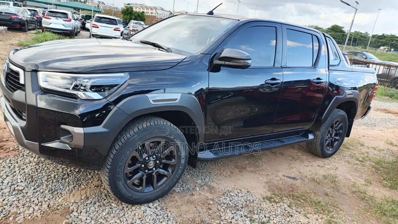 Toyota Hilux 2021 Black