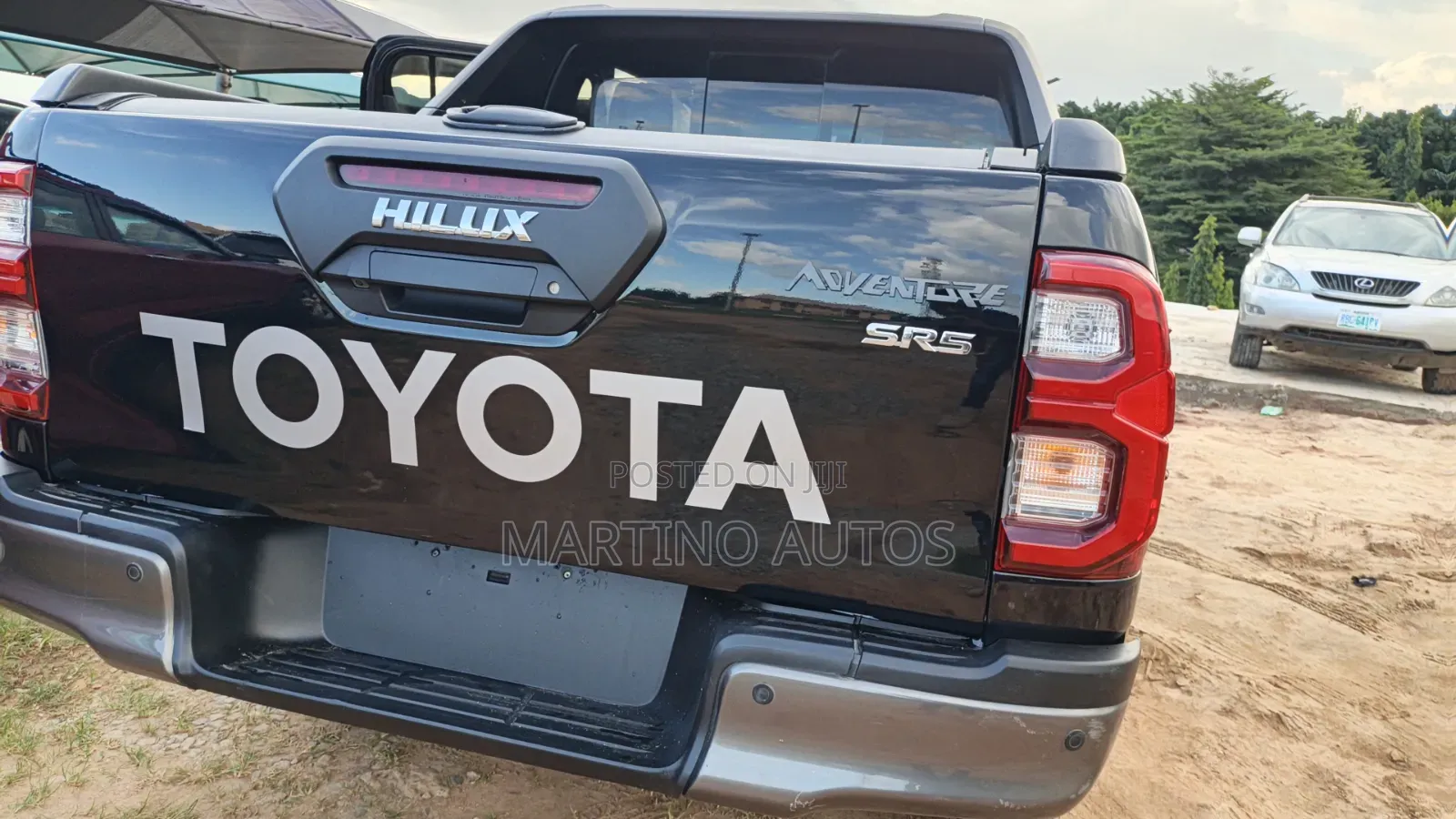 Toyota Hilux 2021 Black