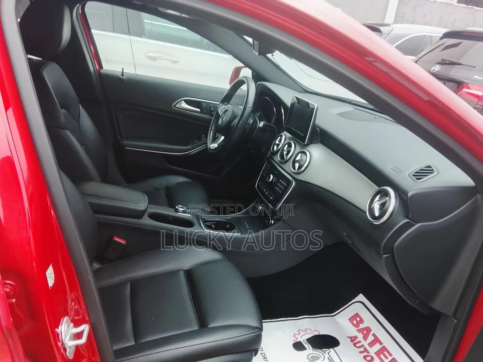 Mercedes-Benz GLA 250 2016 Red