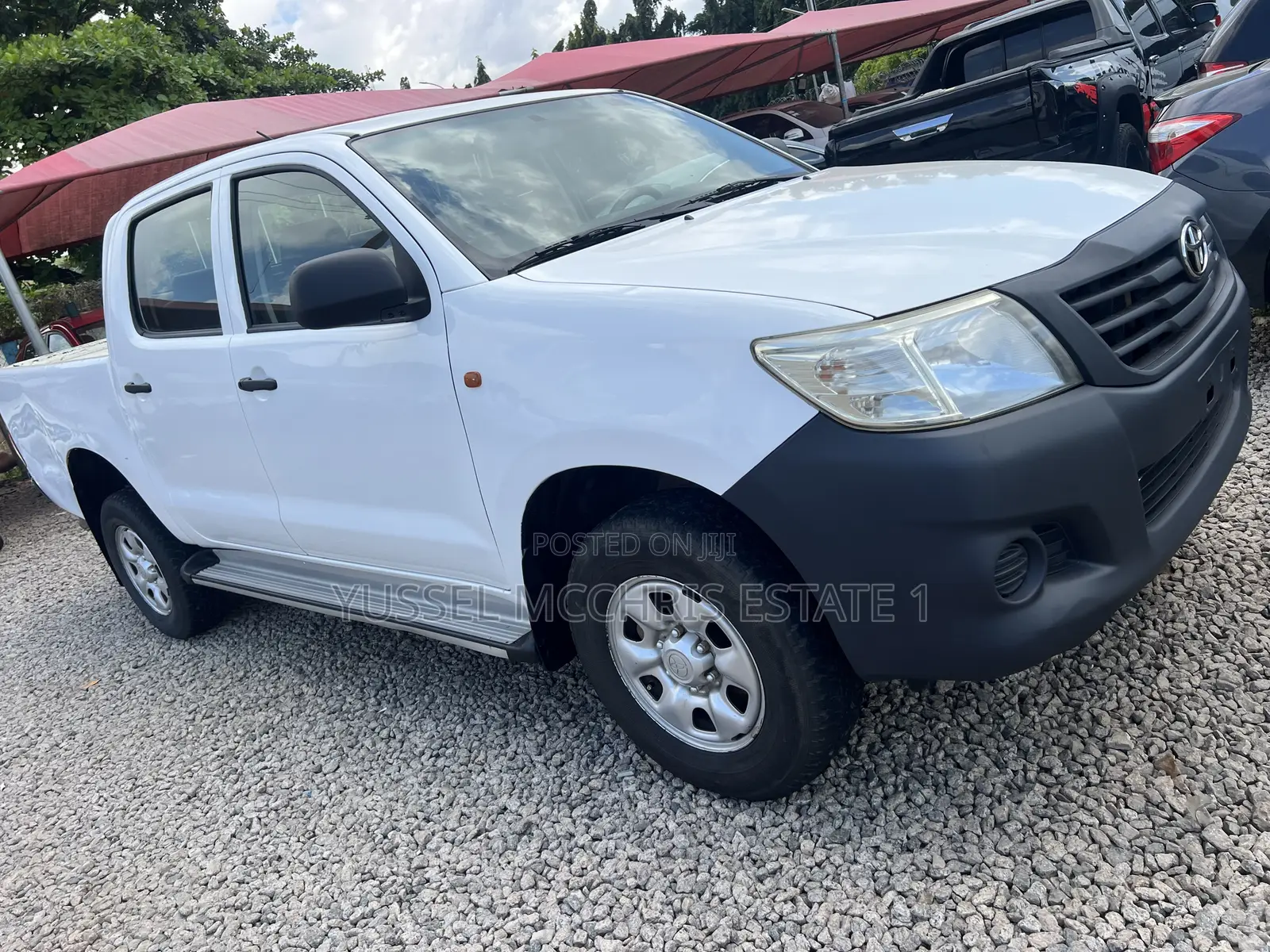 Toyota Hilux 2013 White