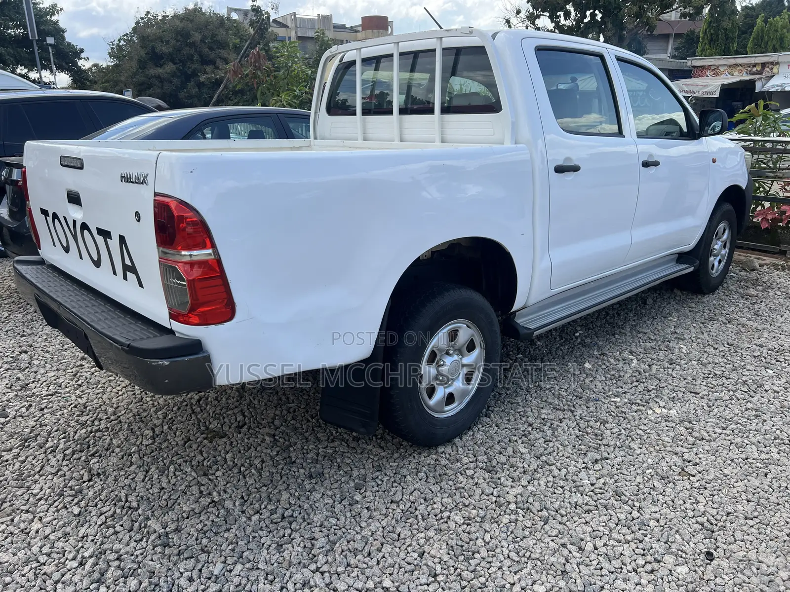 Toyota Hilux 2013 White