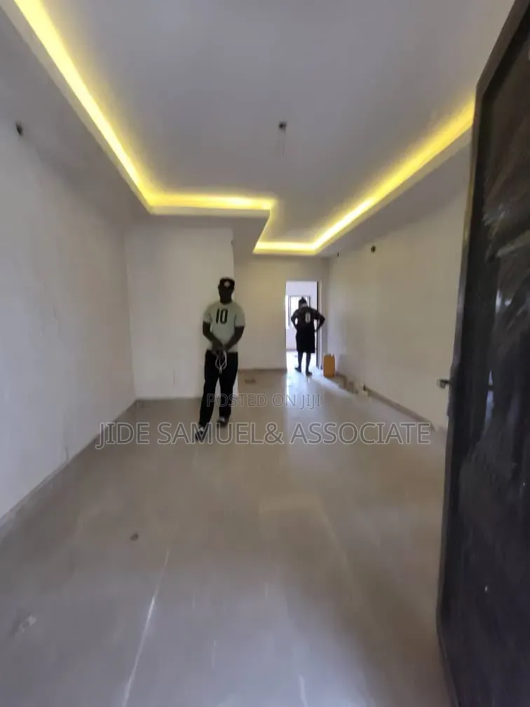 Furnished Mini Flat in Baruwa for rent