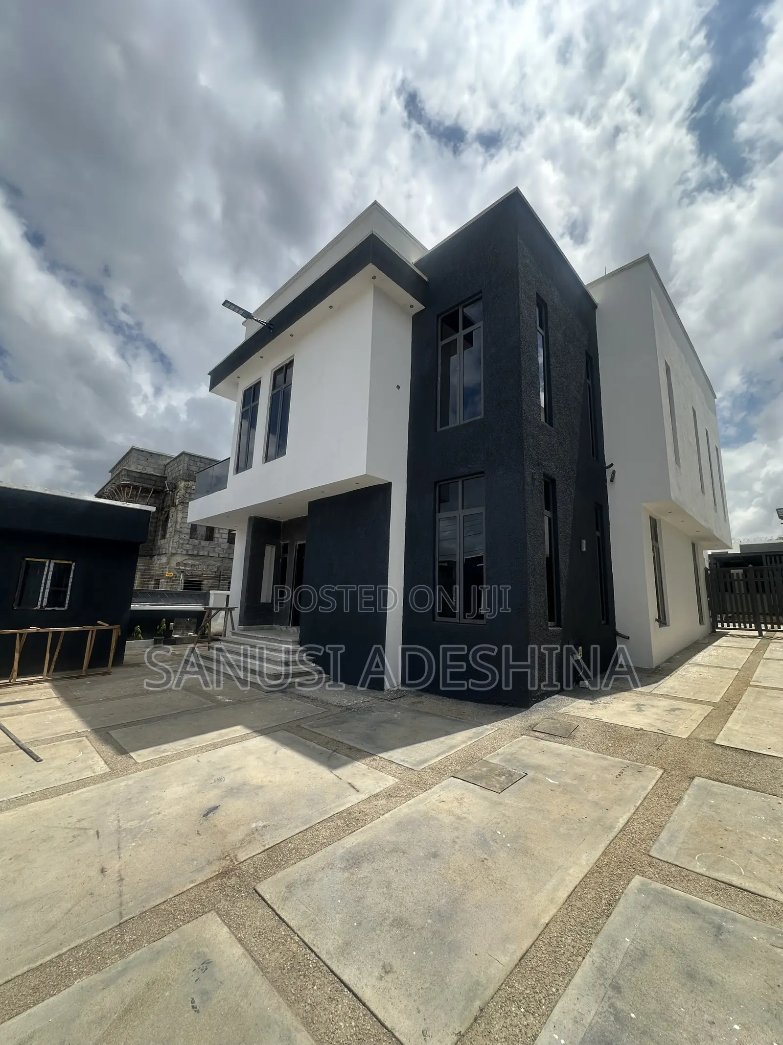 5bdrm Duplex in Gwarimpa Estate,Fct, Gwarinpa for sale