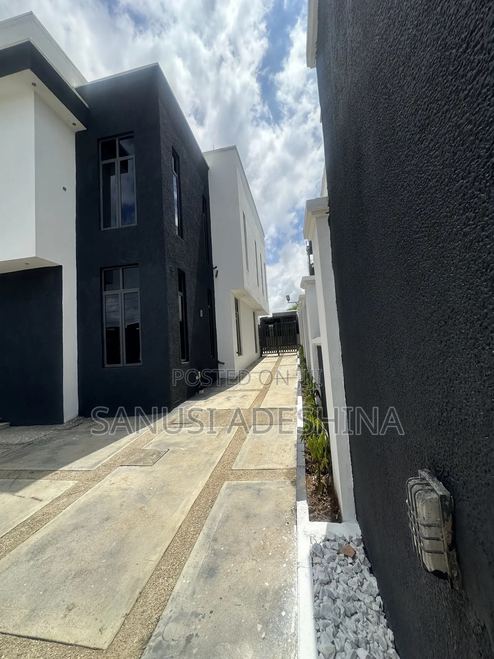 5bdrm Duplex in Gwarimpa Estate,Fct, Gwarinpa for sale