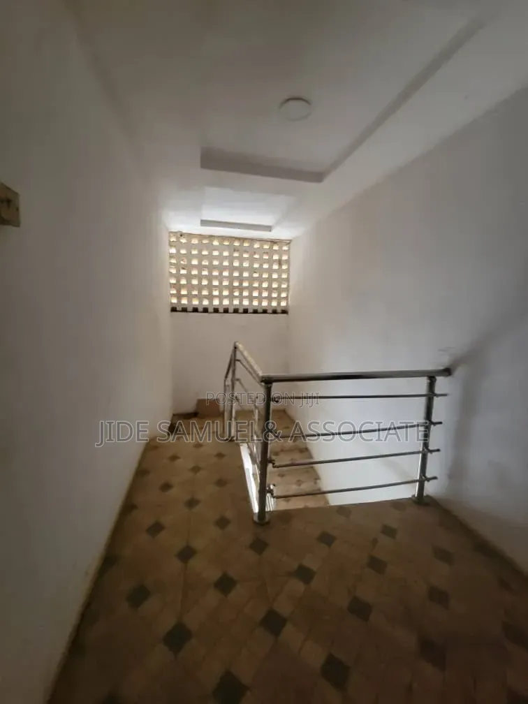 Mini Flat in Ayobo for rent