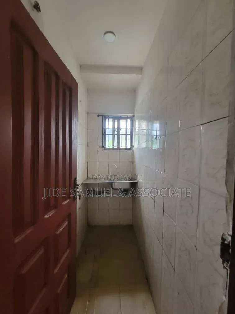 Mini Flat in Ayobo for rent