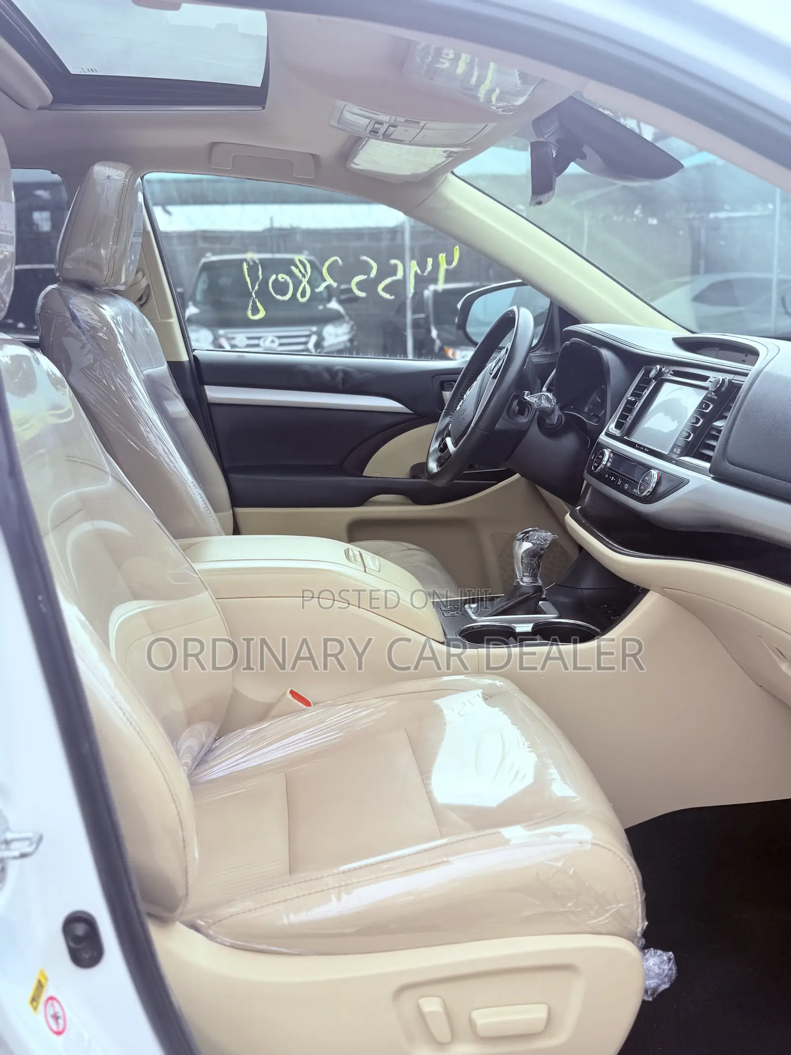Toyota Highlander XLE 4x2 V6 (3.5L 6cyl 8A) 2018 White
