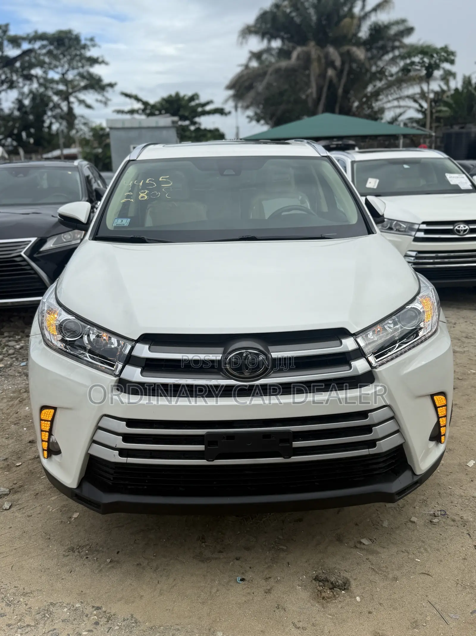 Toyota Highlander XLE 4x2 V6 (3.5L 6cyl 8A) 2018 White