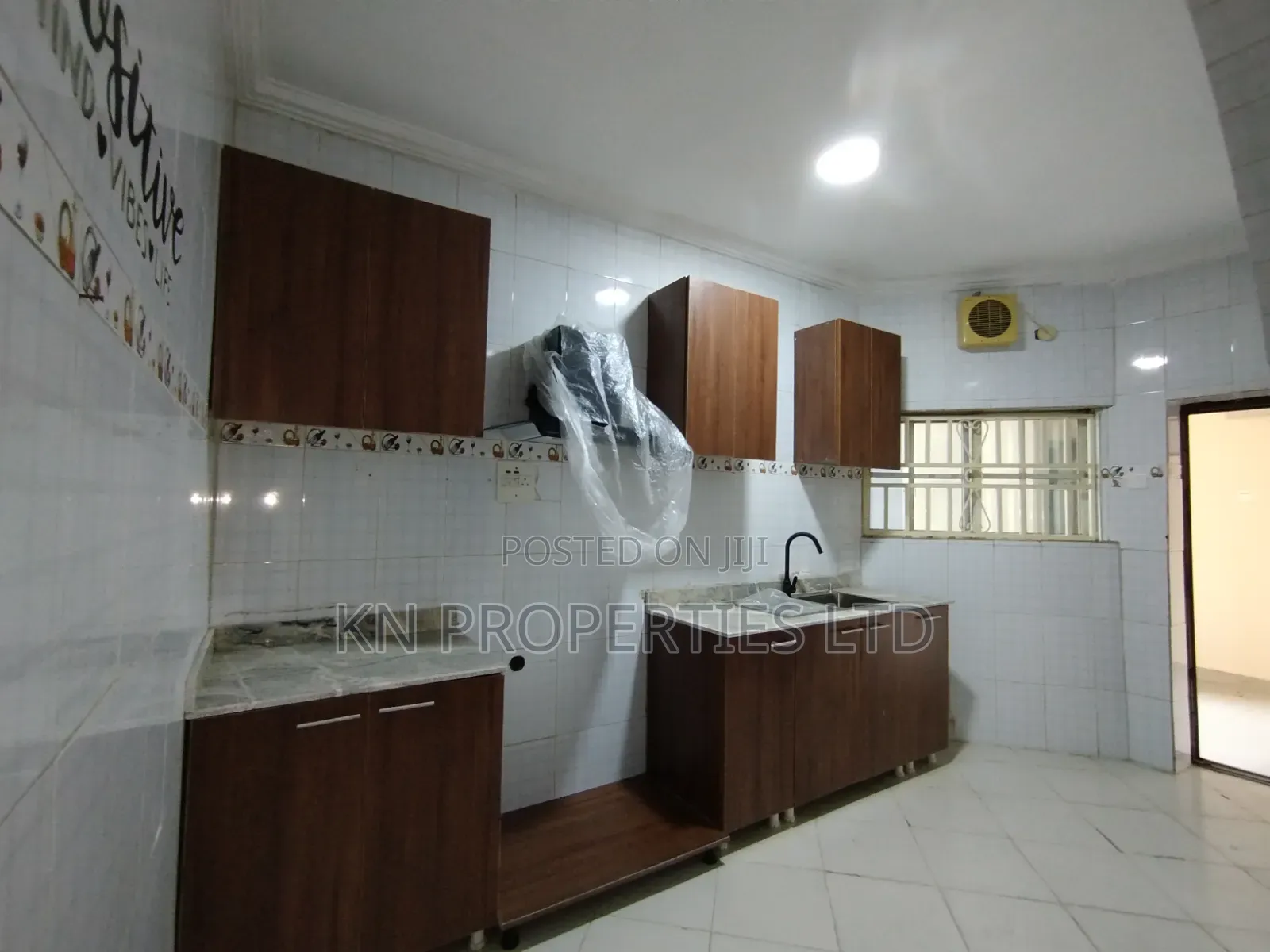 3bdrm Block of Flats in Mabushi for rent