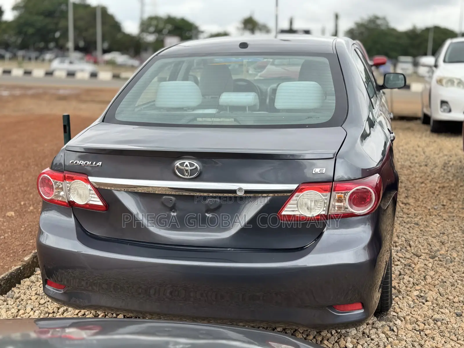 Toyota Corolla LE 4dr Sedan (1.8L 4cyl 4A) 2011 Gray