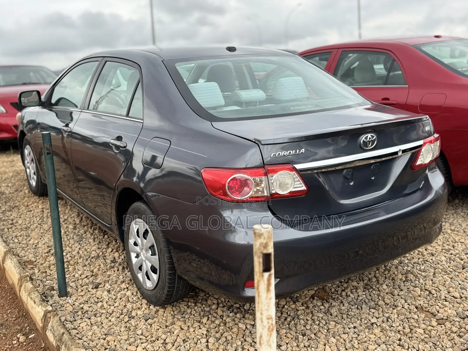 Toyota Corolla LE 4dr Sedan (1.8L 4cyl 4A) 2011 Gray