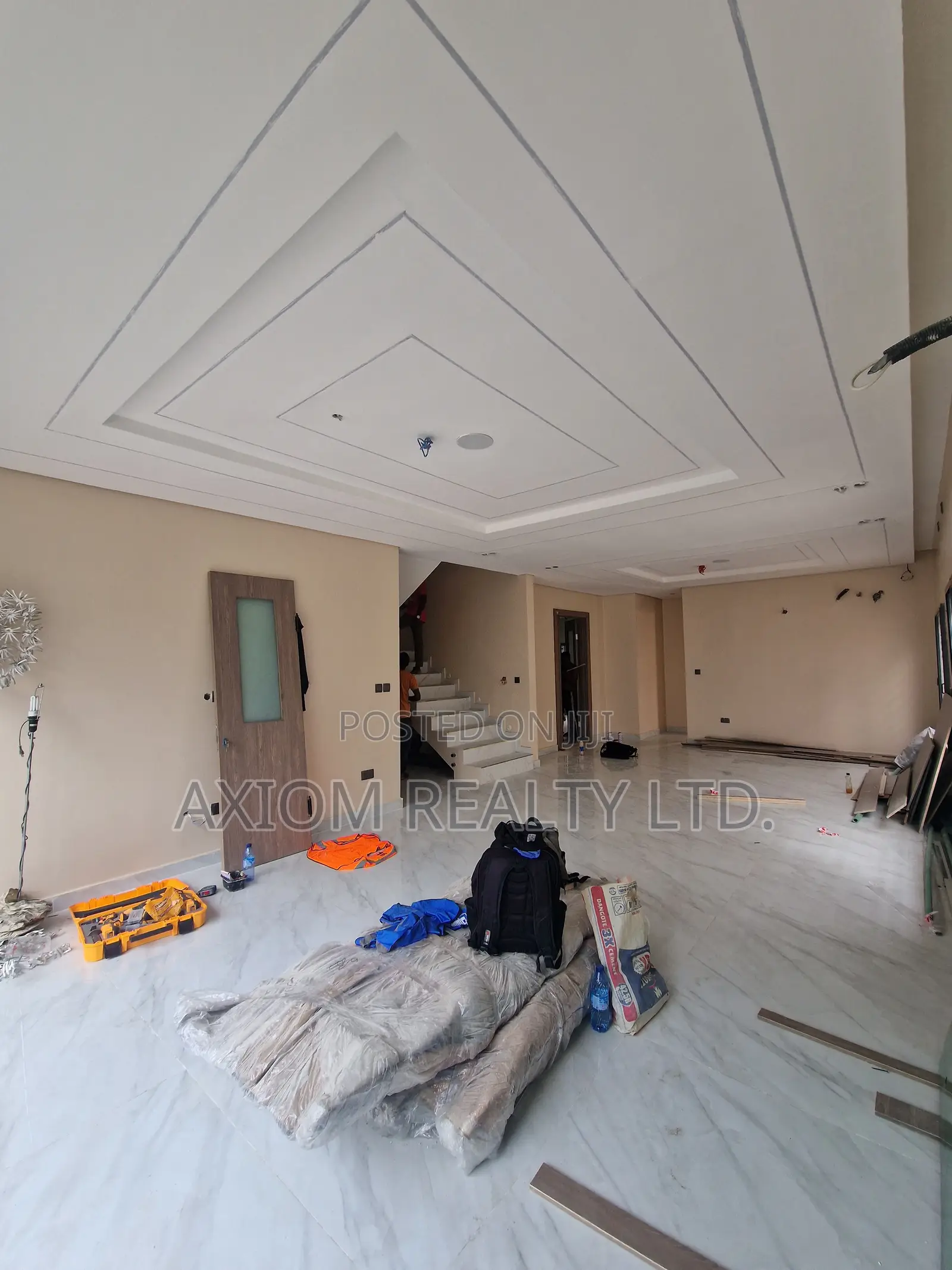 4bdrm Duplex in Banana Island for rent