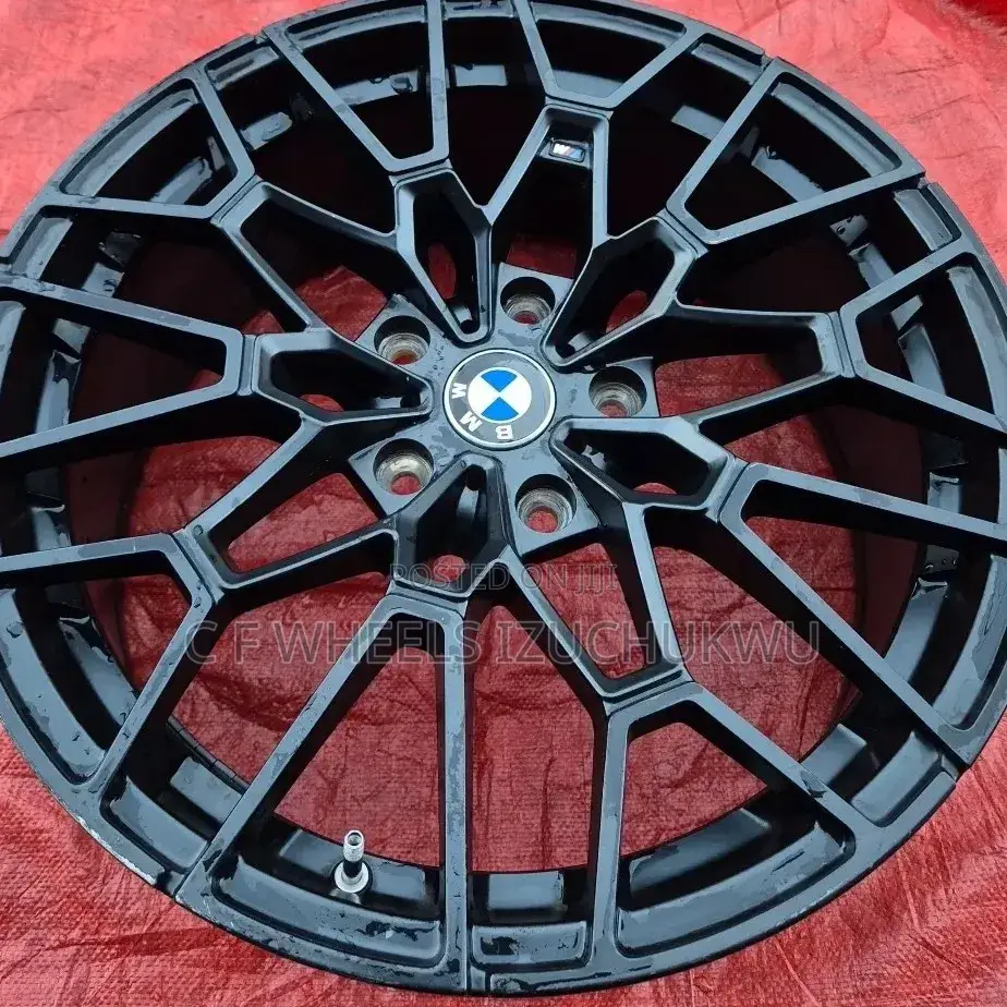 Staggered 18-Inch Rim for BMW Latest Model