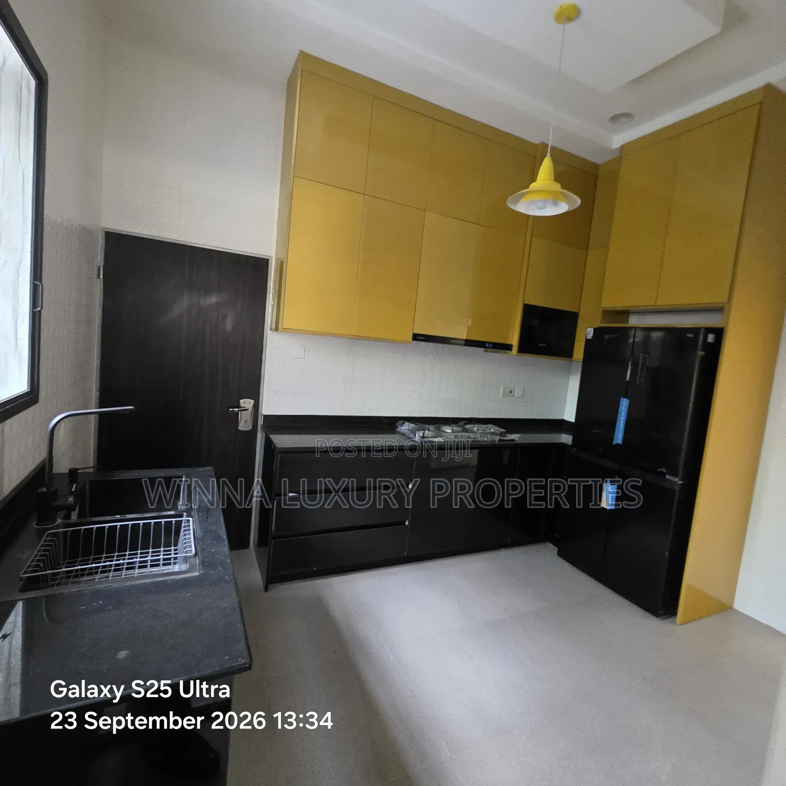 8bdrm Duplex in Naskaxe Court, Lugbe District for sale