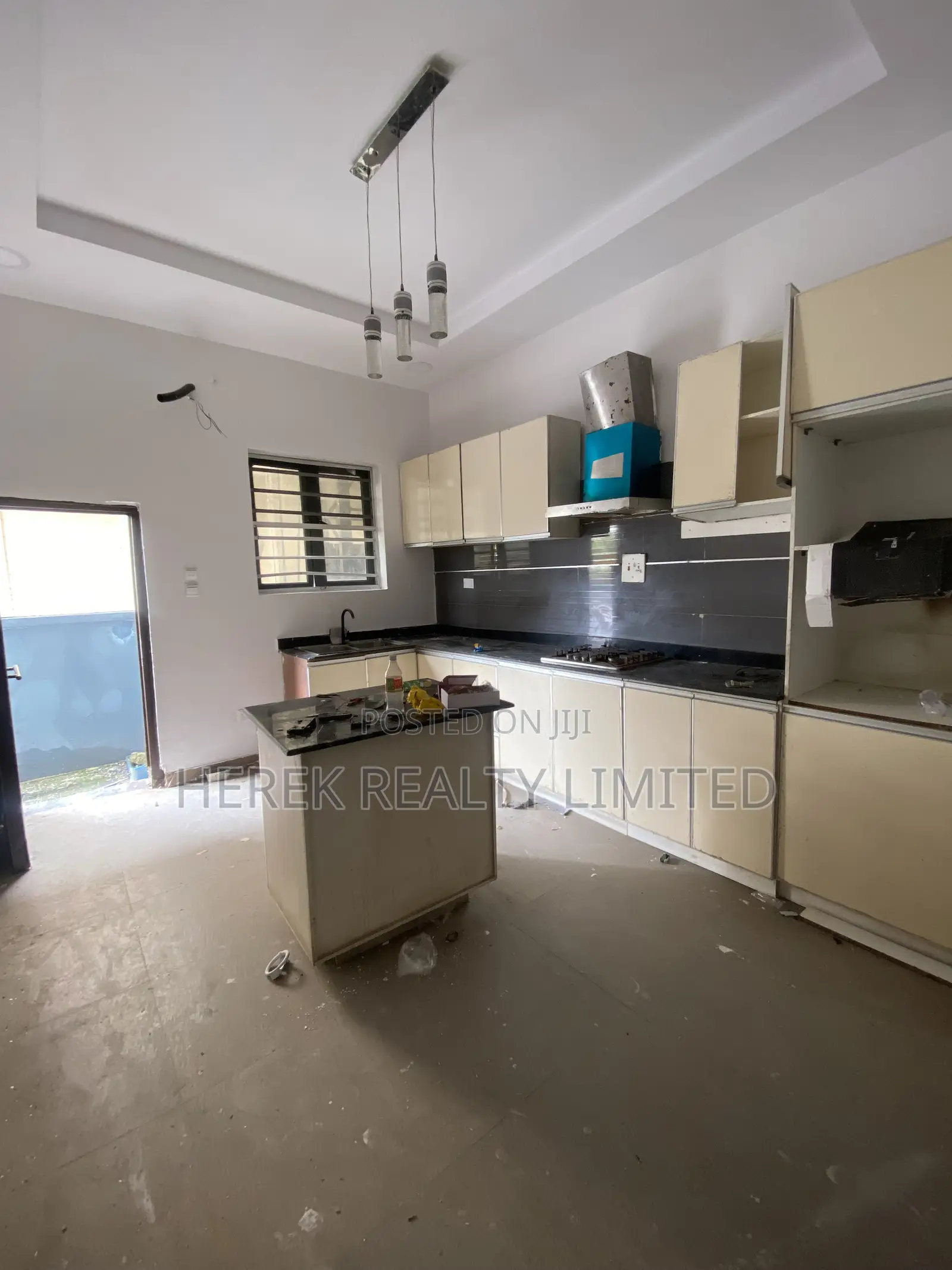 4bdrm Duplex in Empire Estate, Chevron for rent