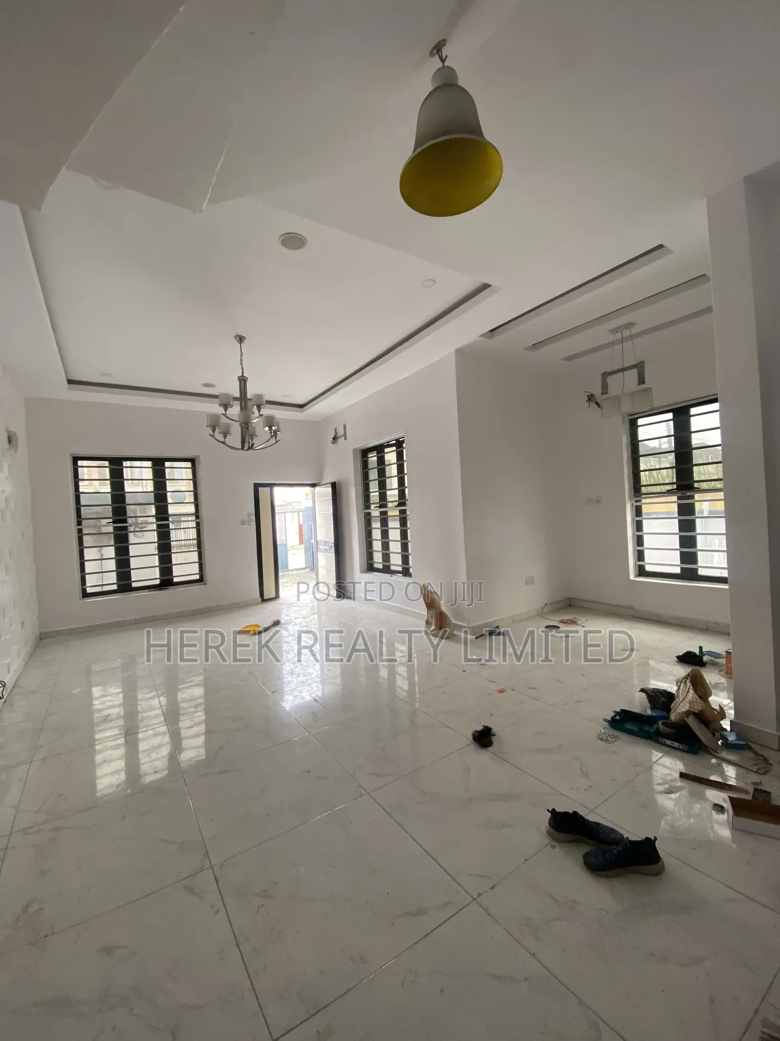 4bdrm Duplex in Empire Estate, Chevron for rent