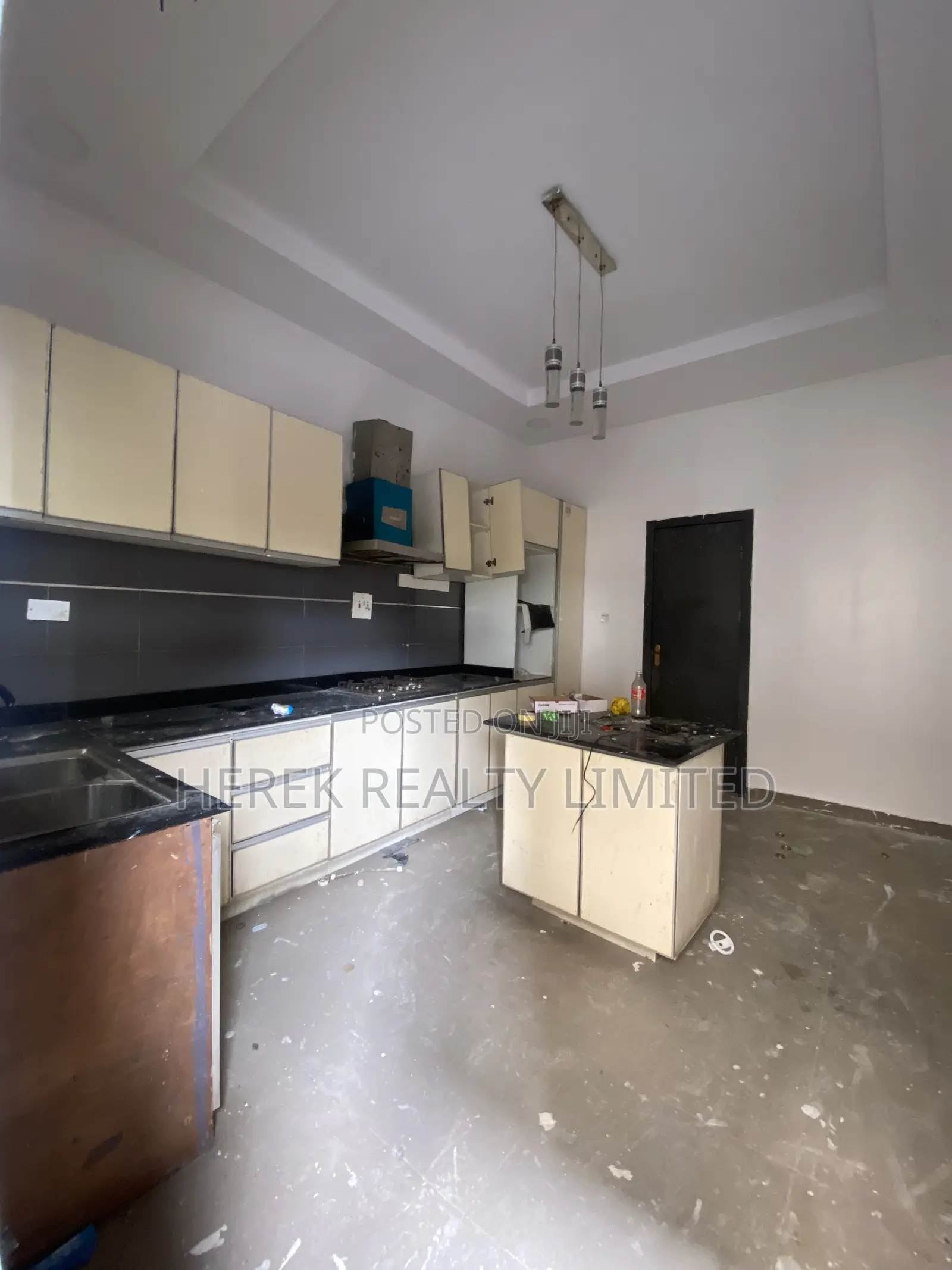 4bdrm Duplex in Empire Estate, Chevron for rent