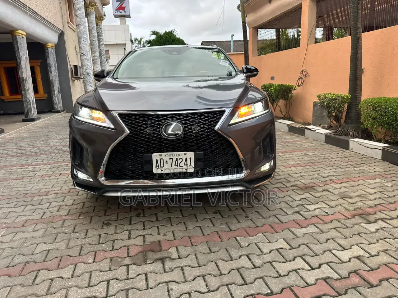 Lexus RX 350L 4WD 2021 Gold