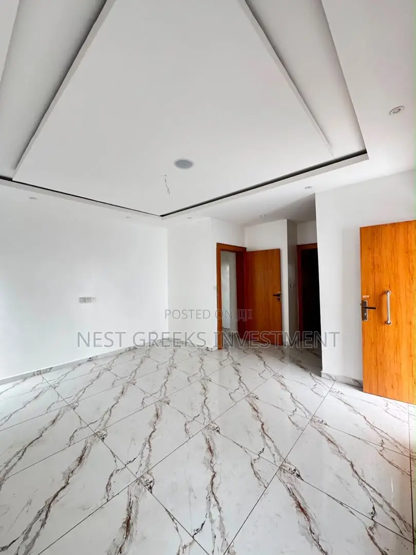 4bdrm Duplex in Surulere for sale