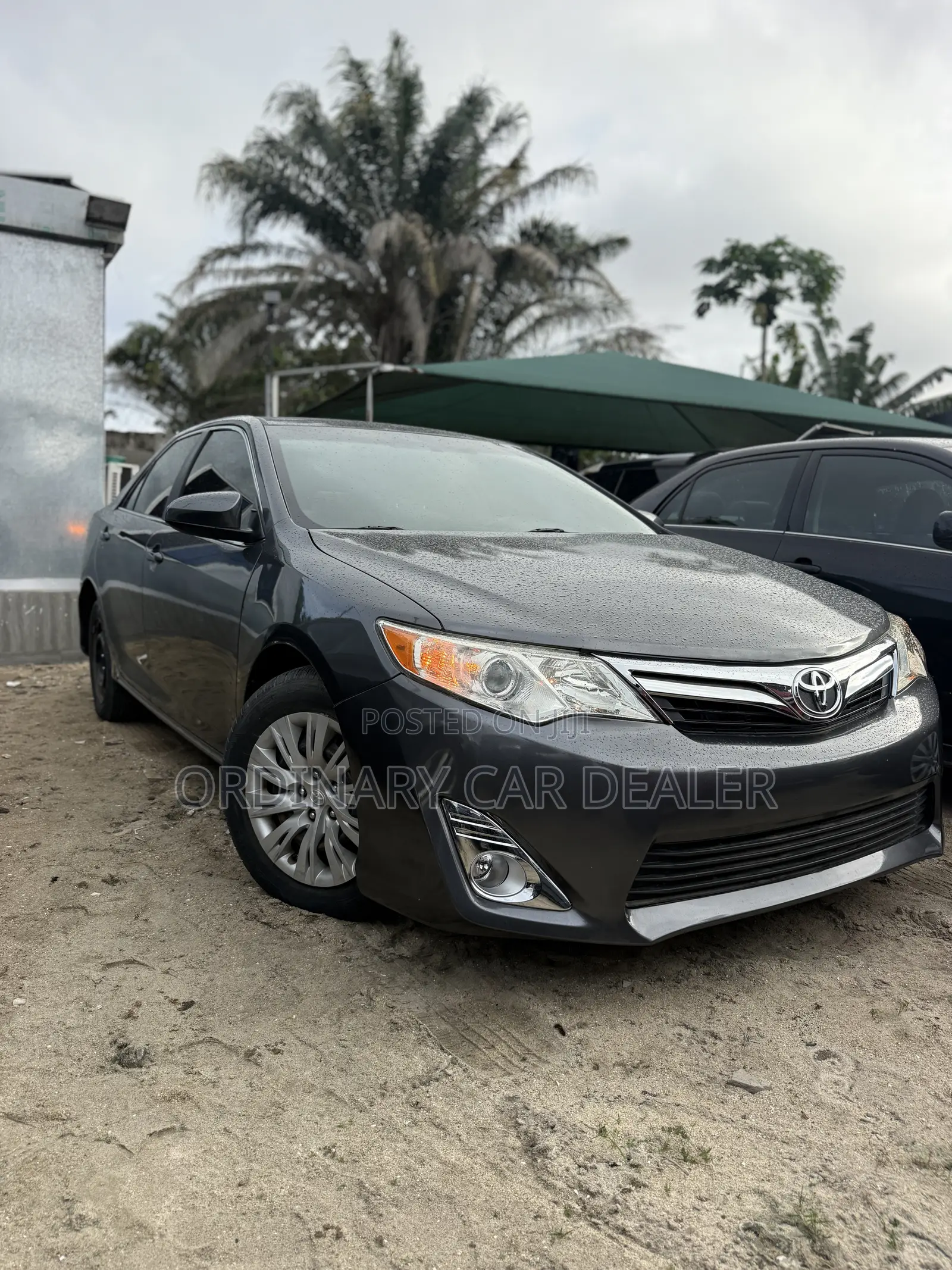 Toyota Camry LE 4dr Sedan (2.5L 4cyl 6A) 2012 Gray