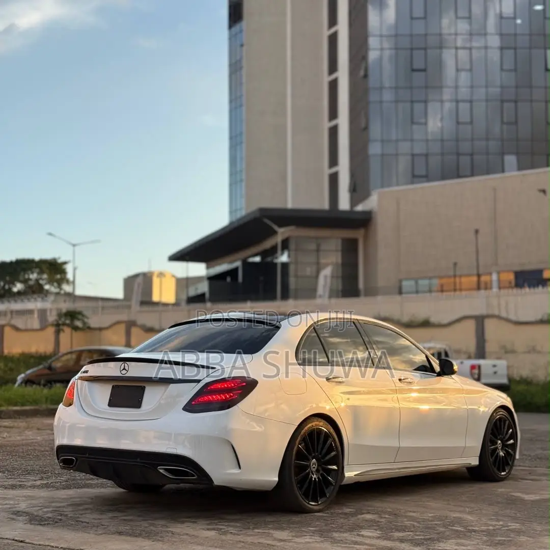 Mercedes-Benz C400 4Matic AWD Sedan (3.0L V6 7A) 2015 White
