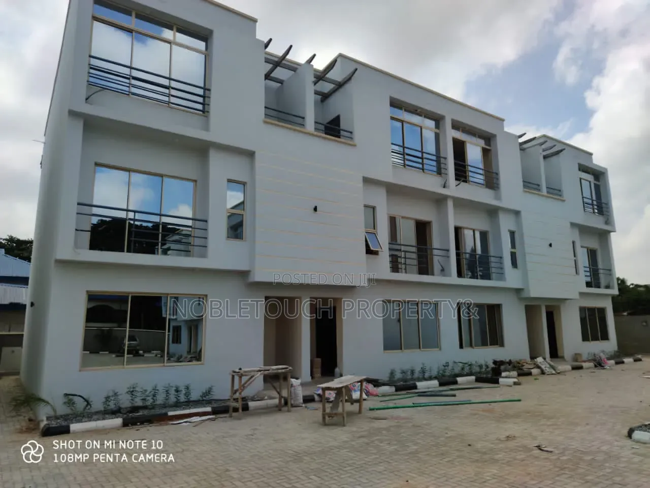 3bdrm Duplex in Ikeja Lagos for sale