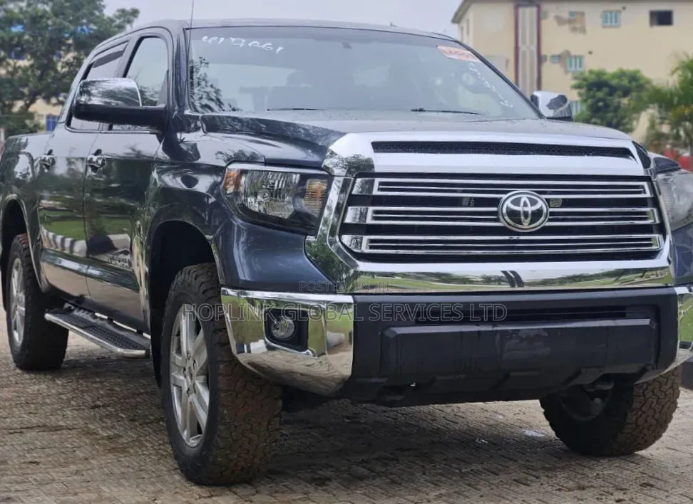Toyota Tundra 2013 Blue