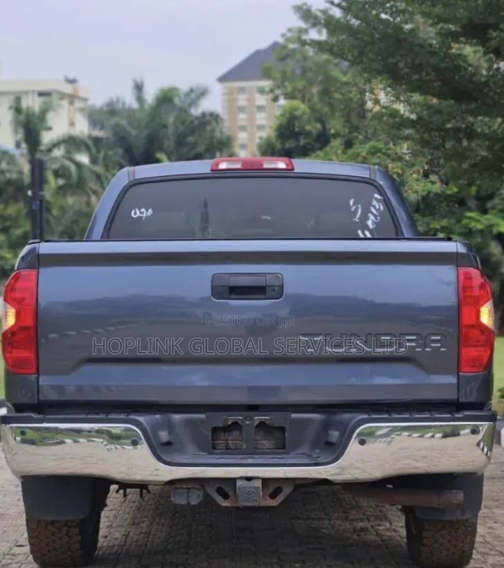 Toyota Tundra 2013 Blue