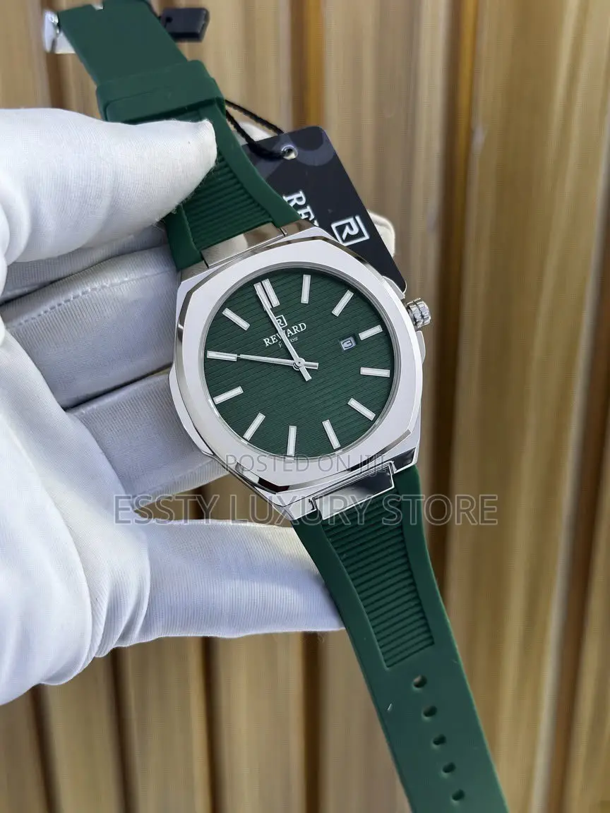 High Quality Luxury Reward Rubber Wristwatch