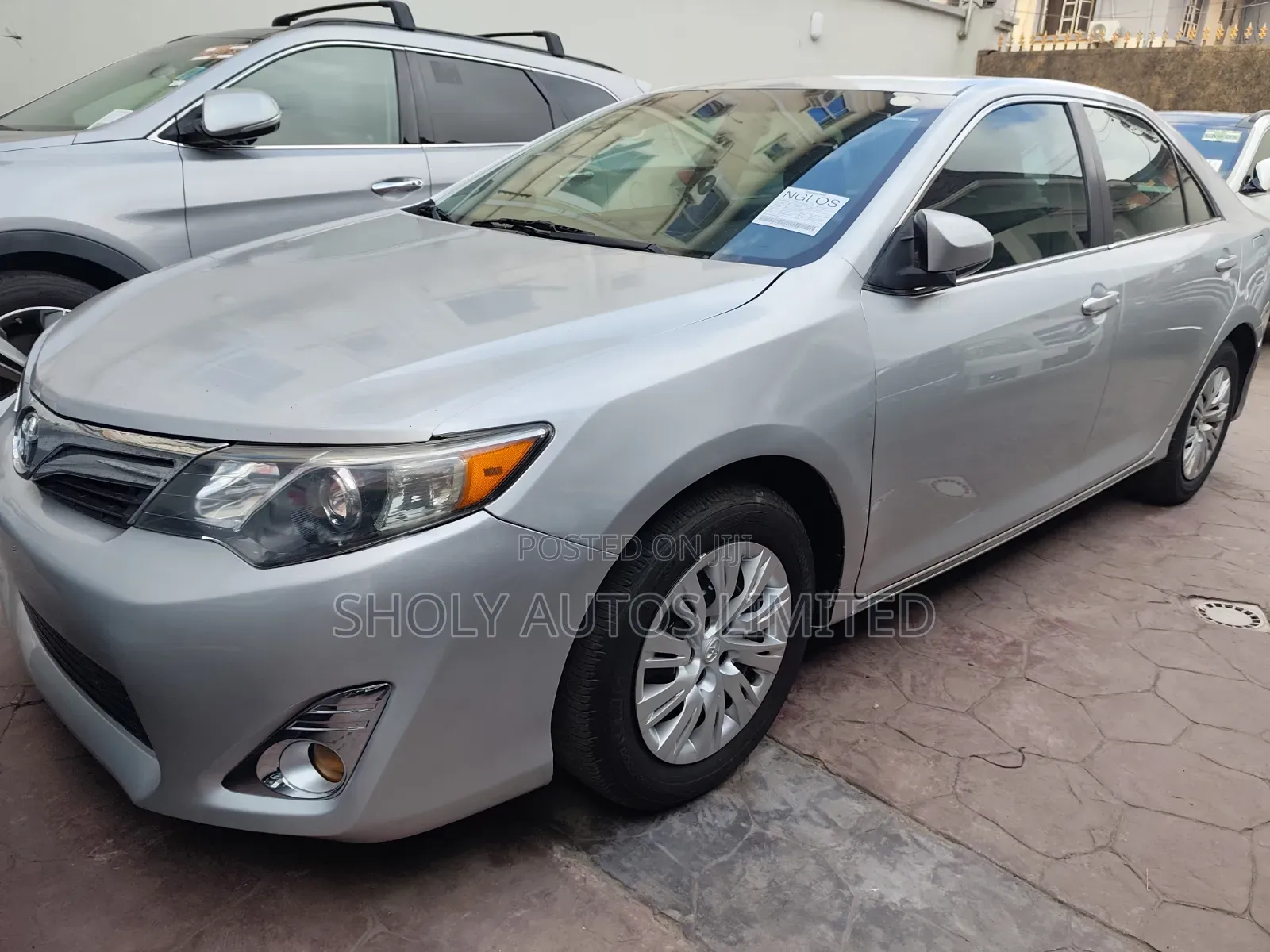 Toyota Camry LE 4dr Sedan (2.5L 4cyl 6A) 2013 Silver