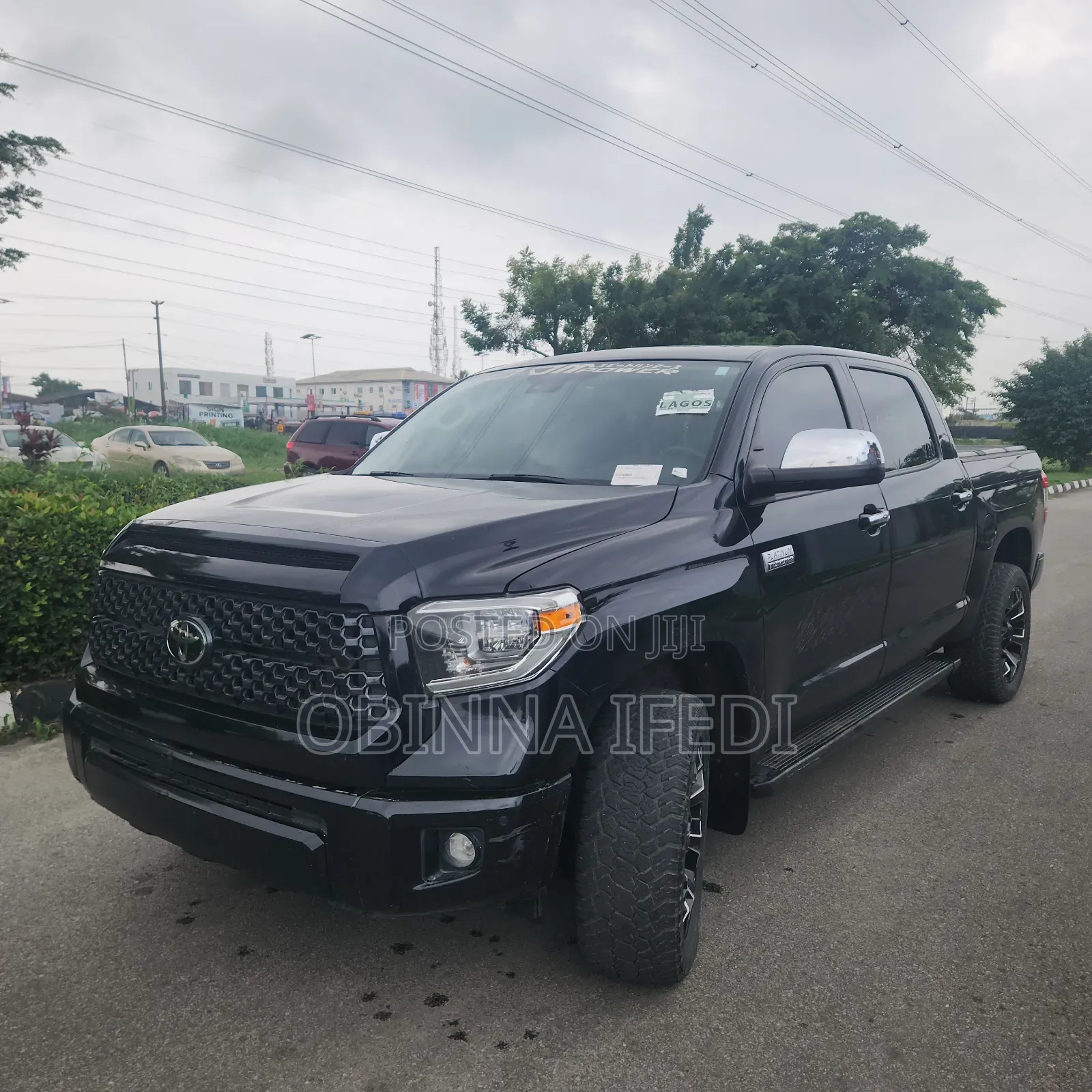 Toyota Tundra 2022 Black