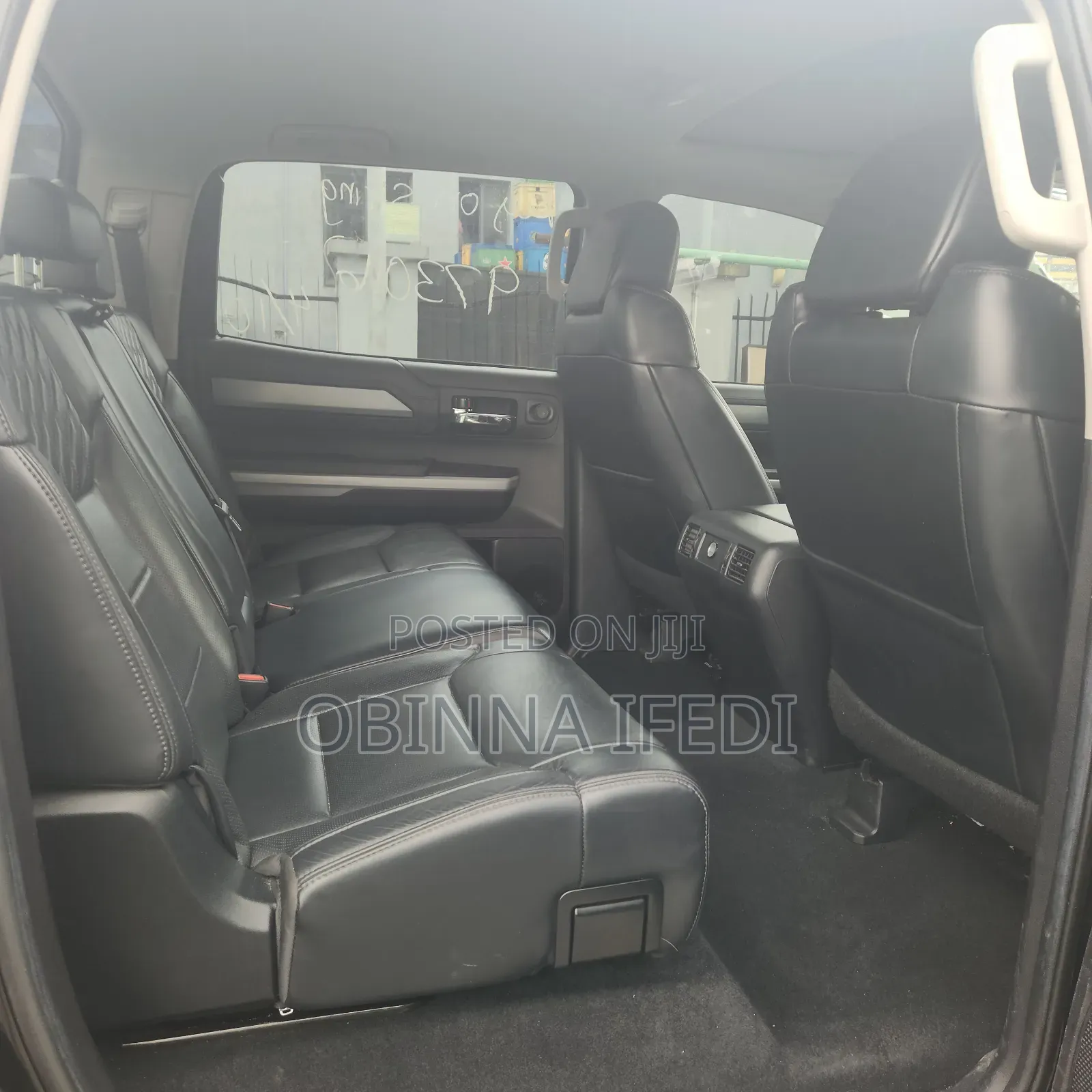 Toyota Tundra 2022 Black