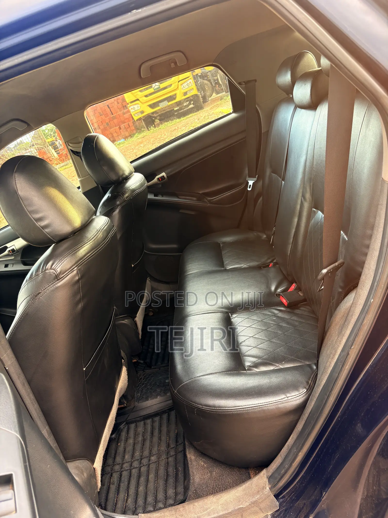 Toyota Matrix Hatchback FWD (1.8L 4cyl 5M) 2010 Blue