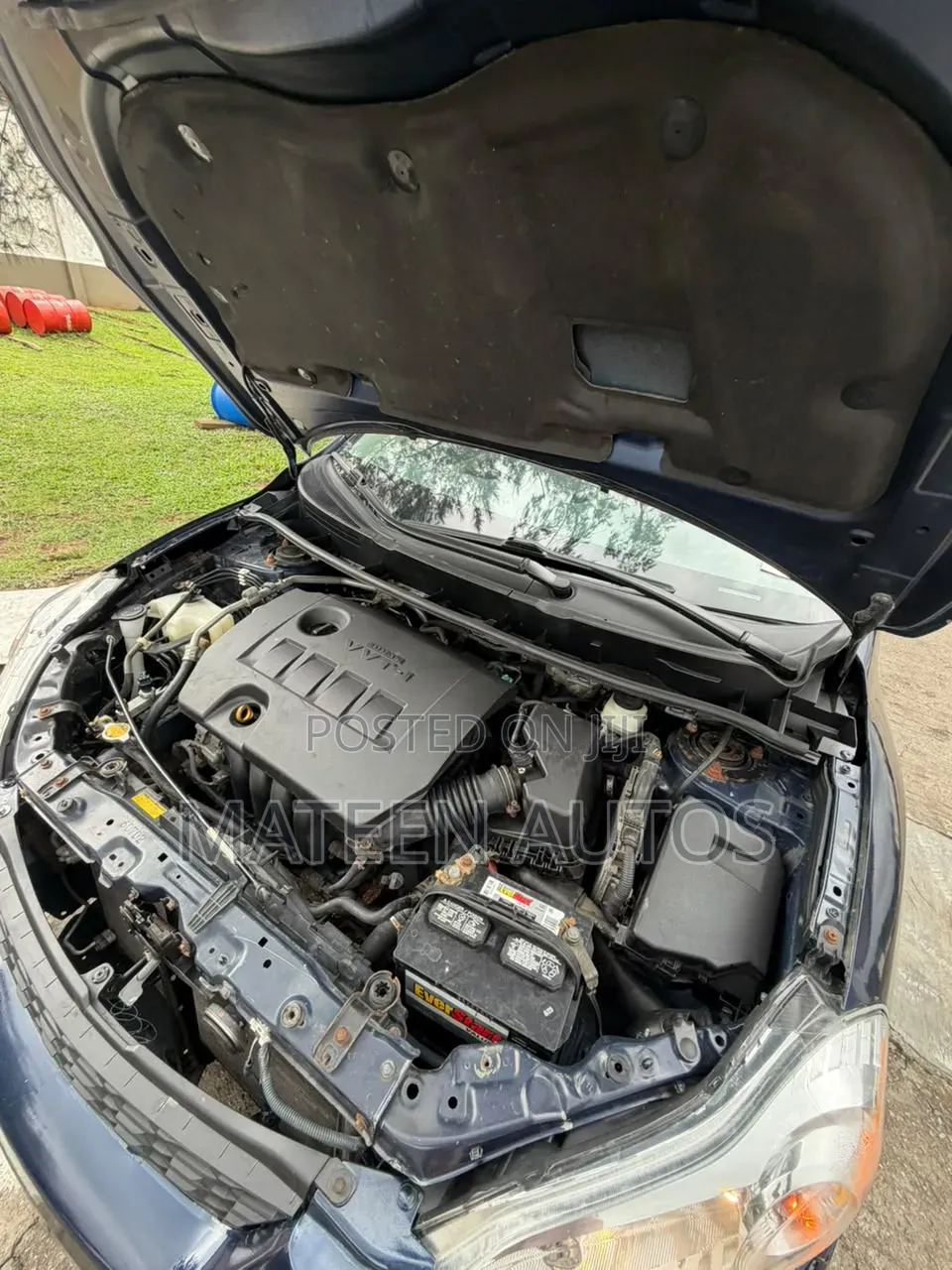 Toyota Matrix L Hatchback FWD (1.8L 4cyl 5M) 2012 Blue